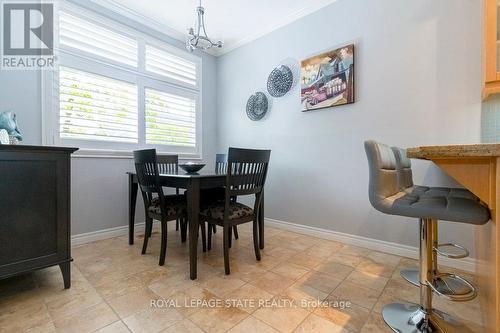 8 Carmichael Trail, Hamilton, ON - Indoor Photo Showing Dining Room