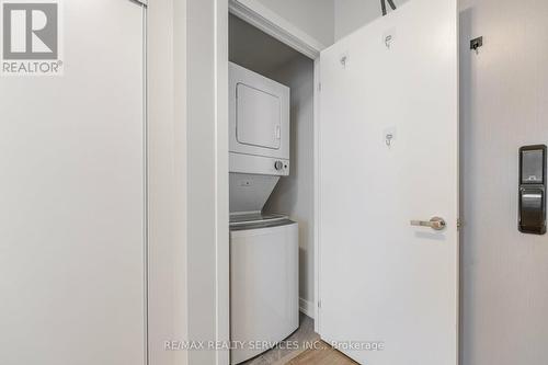 B509 - 3200 Dakota Common, Burlington, ON - Indoor Photo Showing Laundry Room