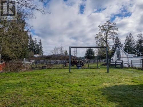 3527 Padgett Rd, Powell River, BC 