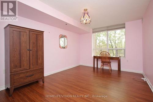 2405 - 100 Burloak Drive, Burlington, ON - Indoor Photo Showing Other Room