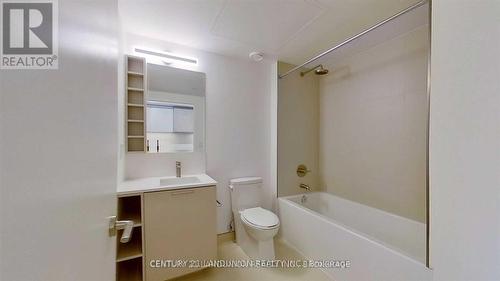 722 - 19 Western Battery Road, Toronto, ON - Indoor Photo Showing Bathroom