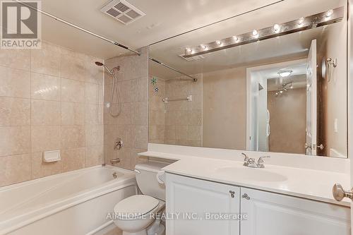 308 - 909 Bay Street, Toronto, ON - Indoor Photo Showing Bathroom