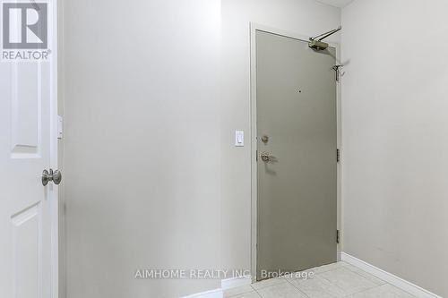 308 - 909 Bay Street, Toronto, ON - Indoor Photo Showing Other Room