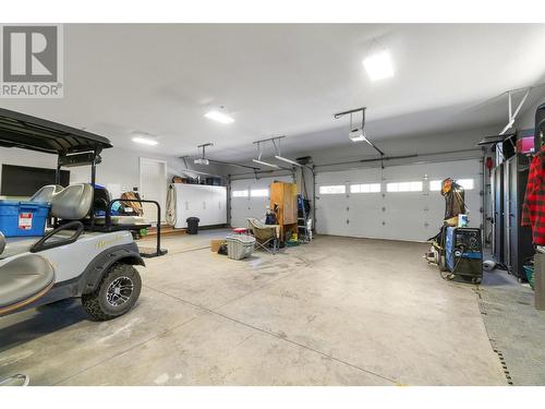 2030 Canoe Beach Drive Ne, Salmon Arm, BC - Indoor Photo Showing Garage