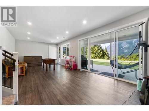 2030 Canoe Beach Drive Ne, Salmon Arm, BC - Indoor