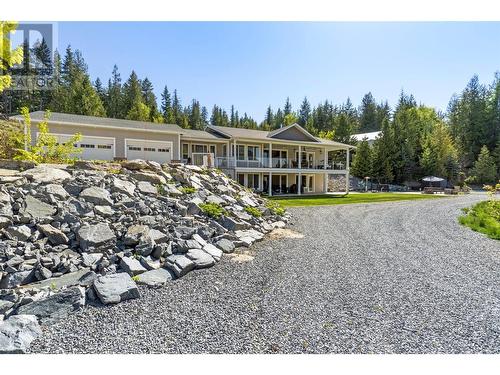 2030 Canoe Beach Drive Ne, Salmon Arm, BC - Outdoor