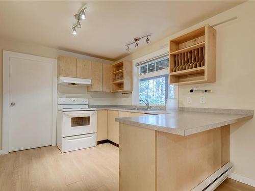 5700 West Saanich Rd, Saanich, BC - Indoor Photo Showing Kitchen With Double Sink