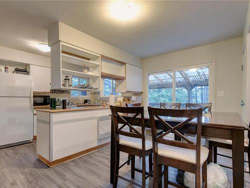 5700 West Saanich Rd, Saanich, BC - Indoor Photo Showing Dining Room