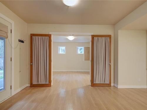 5700 West Saanich Rd, Saanich, BC - Indoor Photo Showing Other Room