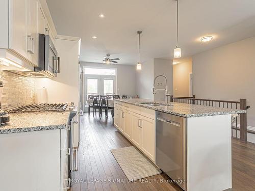 215 Cherry St, Ingersoll, ON - Indoor Photo Showing Kitchen With Upgraded Kitchen