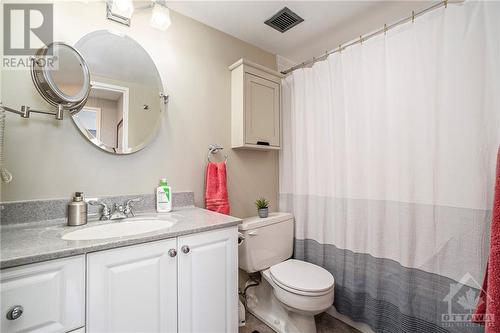 530 Laurier Avenue W Unit#1409, Ottawa, ON - Indoor Photo Showing Bathroom