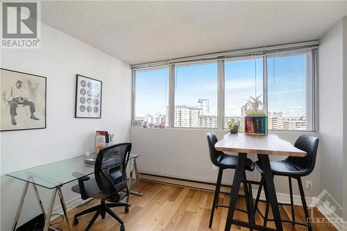 530 Laurier Avenue W Unit#1409, Ottawa, ON - Indoor Photo Showing Office
