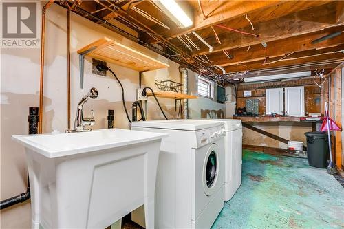 307 Seventh Street E, Cornwall, ON - Indoor Photo Showing Laundry Room