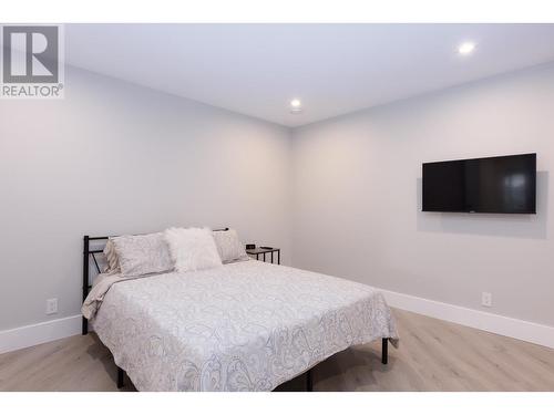 455 Redtail Court, Kelowna, BC - Indoor Photo Showing Bedroom