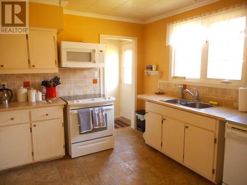 9 Bayview Road, Little Bay, NL - Indoor Photo Showing Kitchen With Double Sink