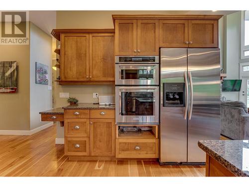 10830 Kalamalka Road, Coldstream, BC - Indoor Photo Showing Kitchen