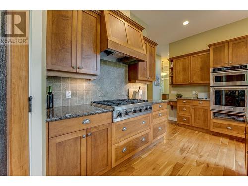 10830 Kalamalka Road, Coldstream, BC - Indoor Photo Showing Kitchen