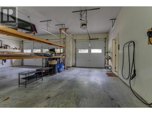 10830 Kalamalka Road, Coldstream, BC - Indoor Photo Showing Garage