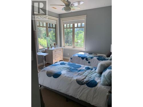 10830 Kalamalka Road, Coldstream, BC - Indoor Photo Showing Bedroom