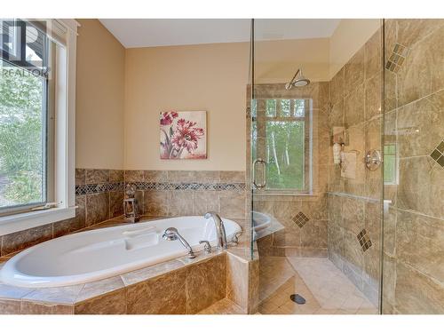 10830 Kalamalka Road, Coldstream, BC - Indoor Photo Showing Bathroom