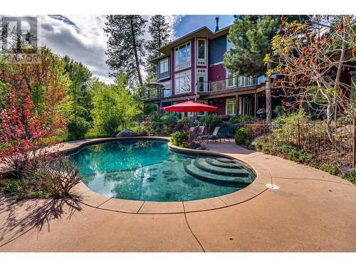 10830 Kalamalka Road, Coldstream, BC - Outdoor With In Ground Pool