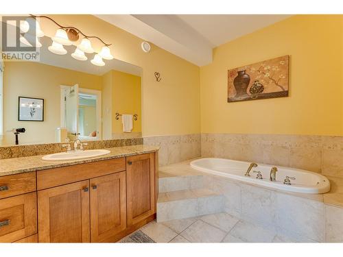 10830 Kalamalka Road, Coldstream, BC - Indoor Photo Showing Bathroom