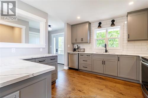 103 Nichols Drive, Blenheim, ON - Indoor Photo Showing Kitchen With Upgraded Kitchen