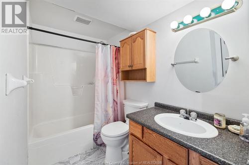 3733 Holburn, Windsor, ON - Indoor Photo Showing Bathroom