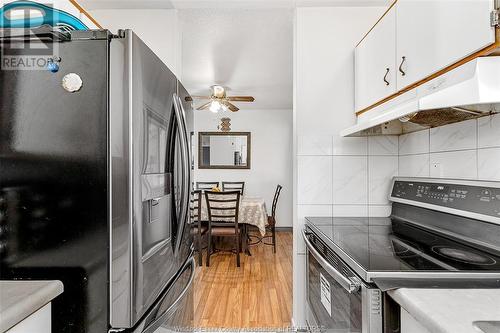 1615 Curry, Windsor, ON - Indoor Photo Showing Kitchen