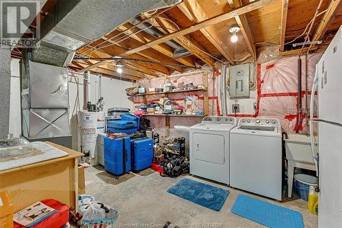 1615 Curry, Windsor, ON - Indoor Photo Showing Laundry Room