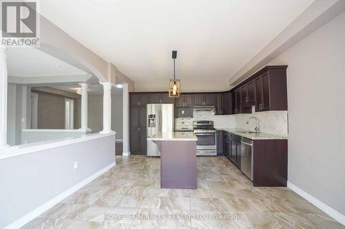 60 Chartwell Circle, Hamilton, ON - Indoor Photo Showing Kitchen