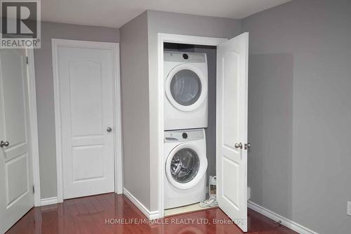 60 Chartwell Circle, Hamilton, ON - Indoor Photo Showing Laundry Room