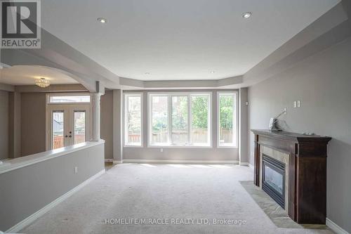 60 Chartwell Circle, Hamilton, ON - Indoor With Fireplace