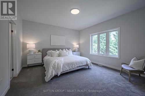 17 Spruce Crescent, North Middlesex, ON - Indoor Photo Showing Bedroom