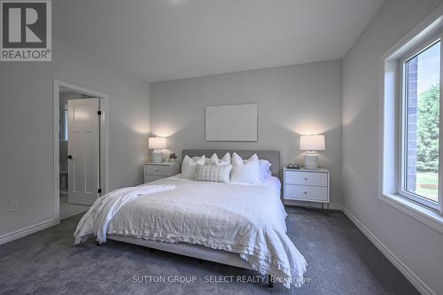 17 Spruce Crescent, North Middlesex, ON - Indoor Photo Showing Bedroom