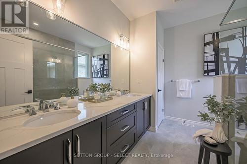 17 Spruce Crescent, North Middlesex, ON - Indoor Photo Showing Bathroom