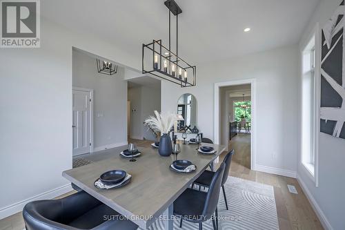 17 Spruce Crescent, North Middlesex, ON - Indoor Photo Showing Dining Room