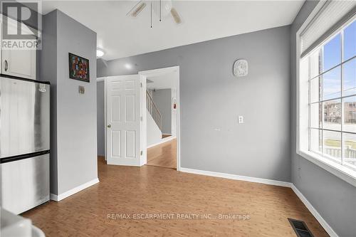 146 Princeton Drive, Hamilton, ON - Indoor Photo Showing Other Room