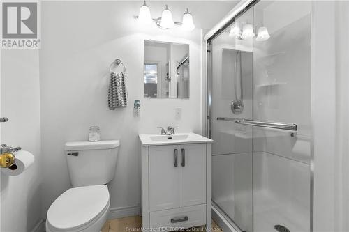 225 Ashley Cres, Moncton, NB - Indoor Photo Showing Bathroom