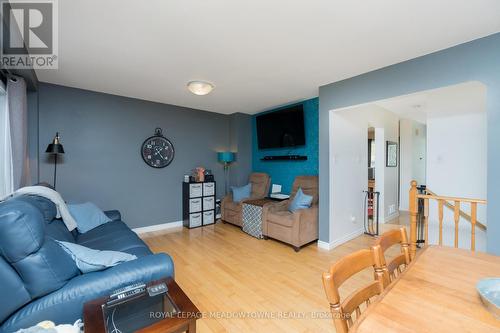 321 Michael Drive, Orangeville, ON - Indoor Photo Showing Living Room