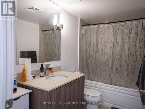 521 - 955 Bay Street, Toronto, ON - Indoor Photo Showing Bathroom