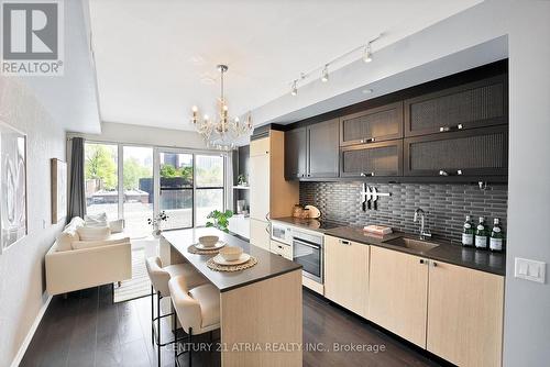 309 - 783 Bathurst Street, Toronto, ON - Indoor Photo Showing Kitchen