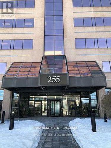 402 - 255 Duncan Mill Road, Toronto (St. Andrew-Windfields), ON 