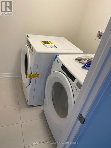 43 Blacklock Street, Cambridge, ON - Indoor Photo Showing Laundry Room