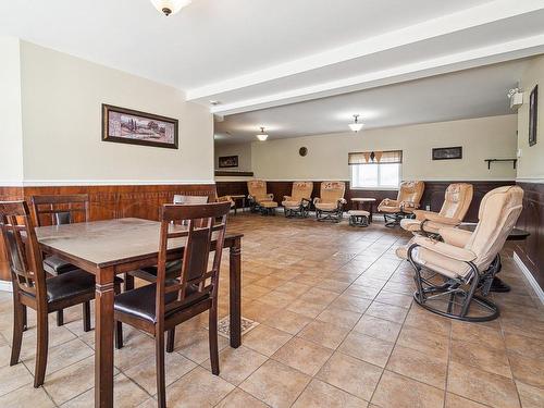 Salle communautaire - 65 Rue Ste-Anne, L'Épiphanie, QC - Indoor Photo Showing Dining Room