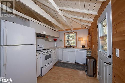 321 Healey Lake W/A, Archipelago, ON - Indoor Photo Showing Kitchen