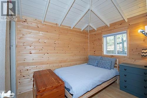 Cottage Bedroom 1 - 321 Healey Lake W/A, Archipelago, ON - Indoor Photo Showing Bedroom