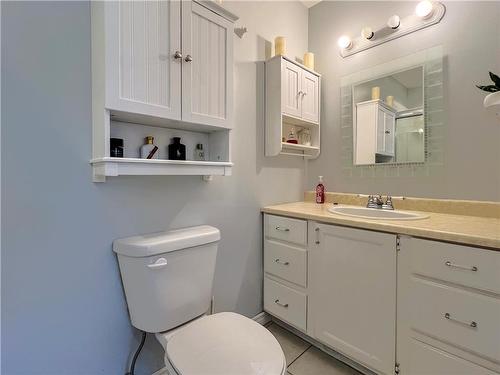 215 Aberdeen Avenue, Brandon, MB - Indoor Photo Showing Bathroom
