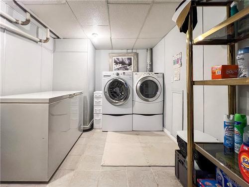 215 Aberdeen Avenue, Brandon, MB - Indoor Photo Showing Laundry Room