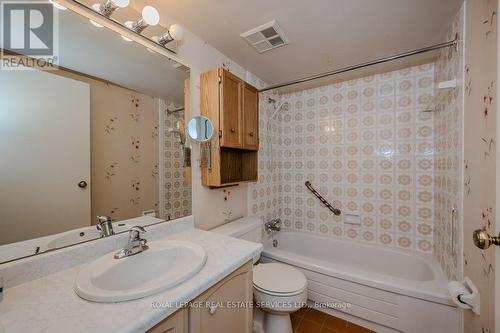 306 - 2175 Marine Drive, Oakville, ON - Indoor Photo Showing Bathroom